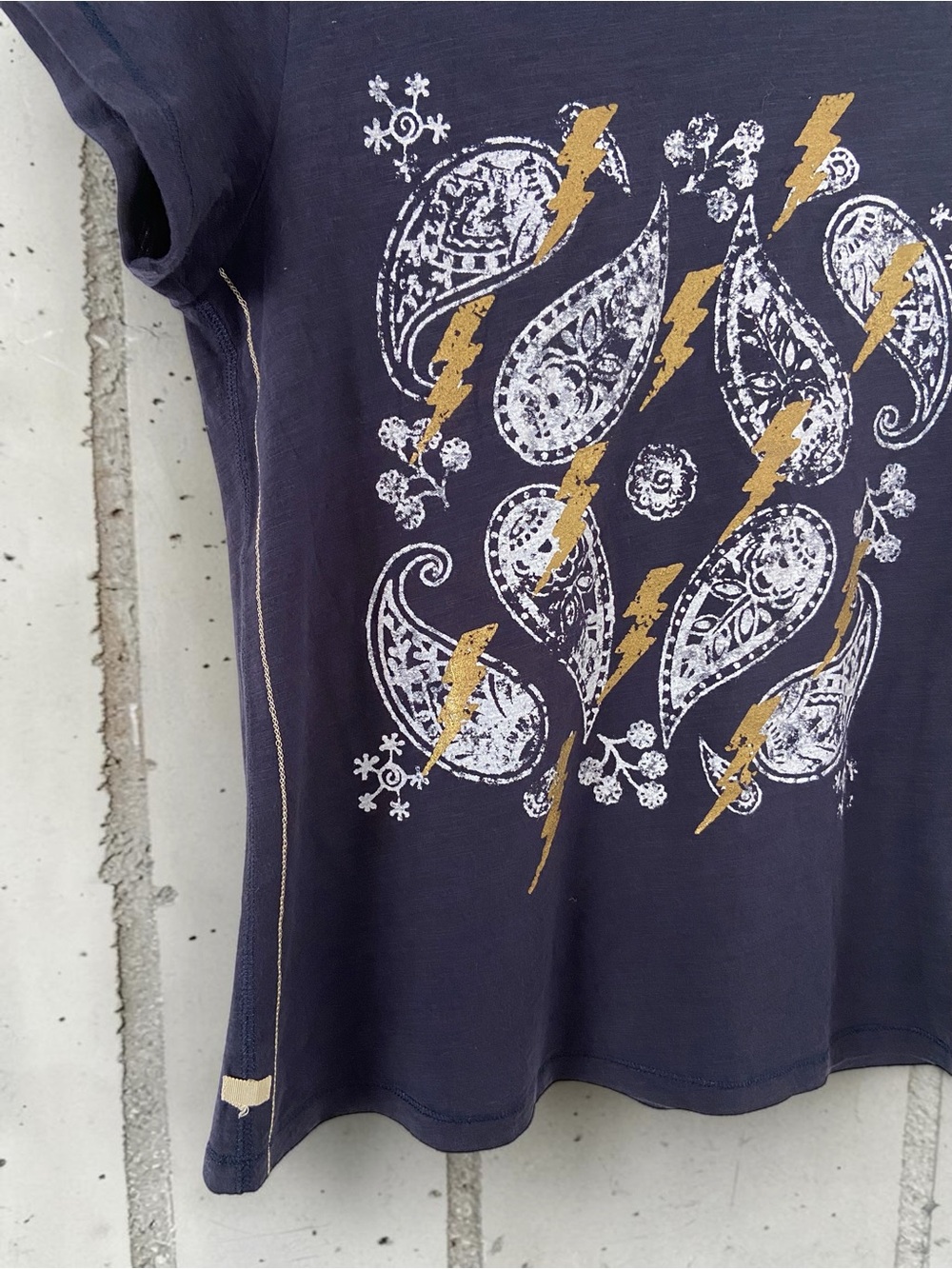 LABEL+thread Graphic Ava Tee - Picture 4 of 7